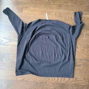 Lululemon Athletica Women’s Classic Black Top sz.M oversized